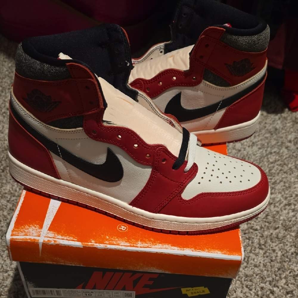 Nike Air Jordan 1 High Red Black White Sneakers